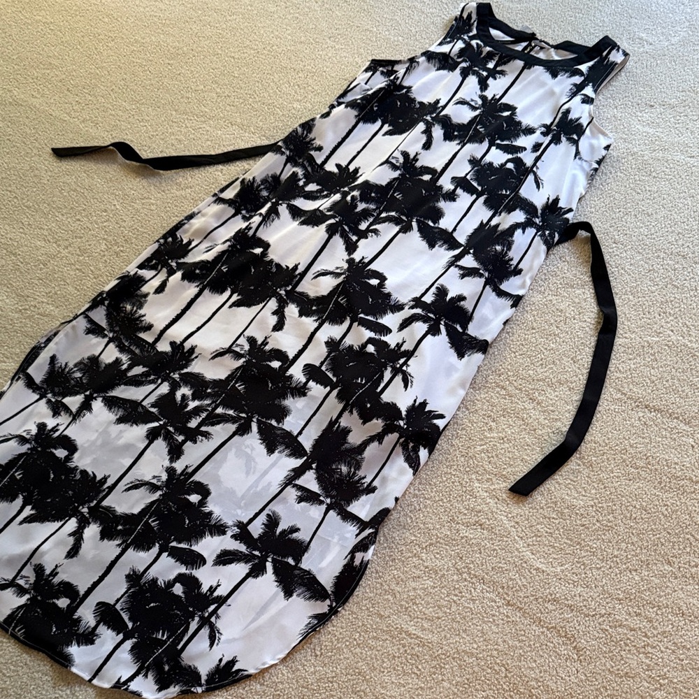 Kensie Black and White Palm Midi Dress